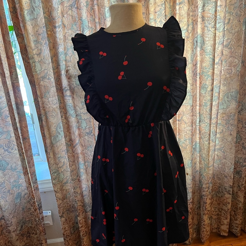 SHEIN Teen Black Garment